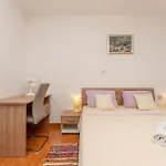 Apartmán Stunning In Ugrinic With Wifi *