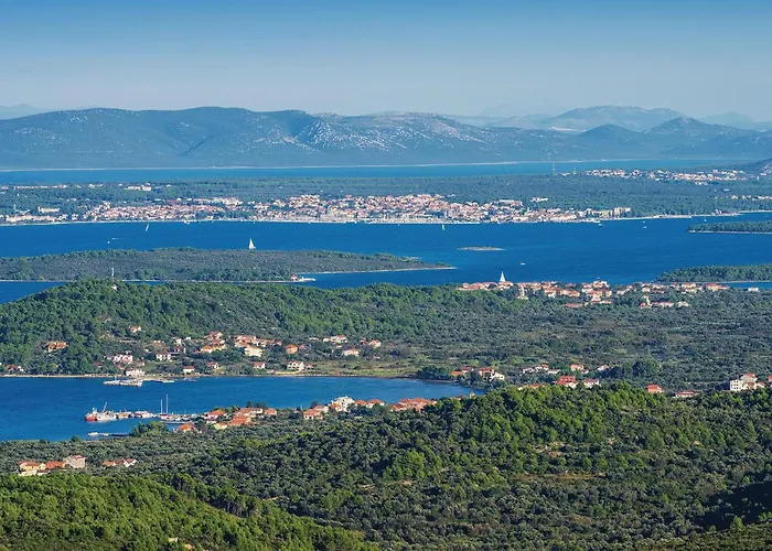 3 Bedroom Cozy In Ugrinic Ugrinići