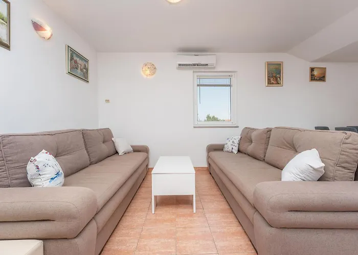 3 Bedroom Cozy In Ugrinic Ugrinići