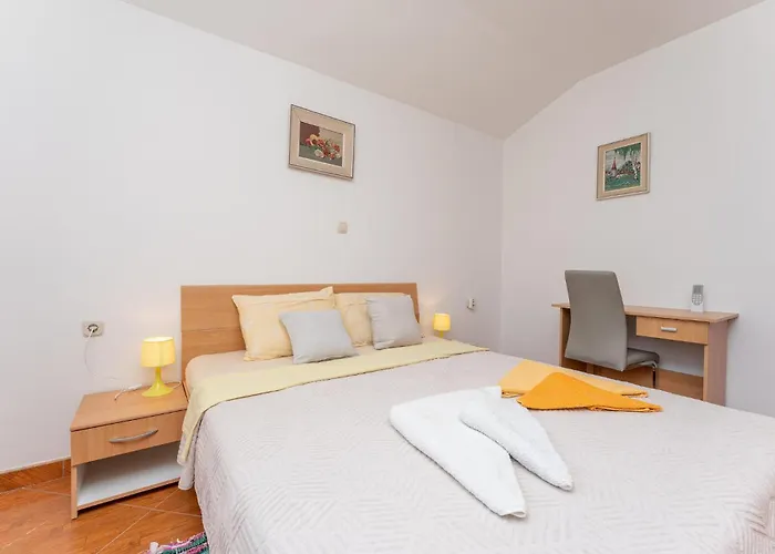 3 Bedroom Cozy In Ugrinic *