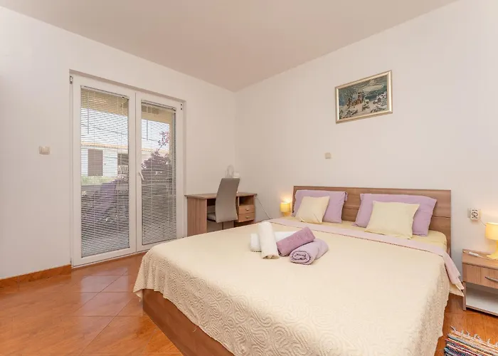 3 Bedroom Cozy In Ugrinic Ugrinići
