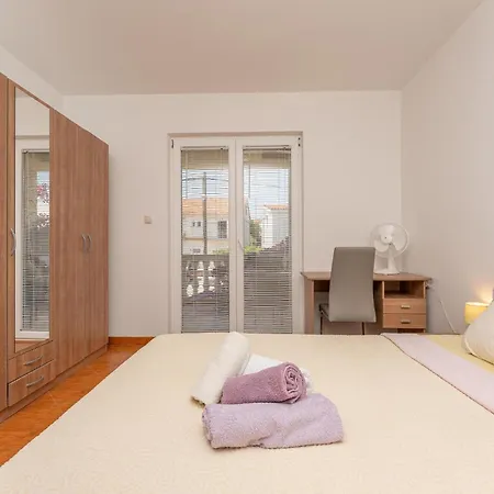 Stunning In Ugrinic With Wifi Apartment Ugrinici